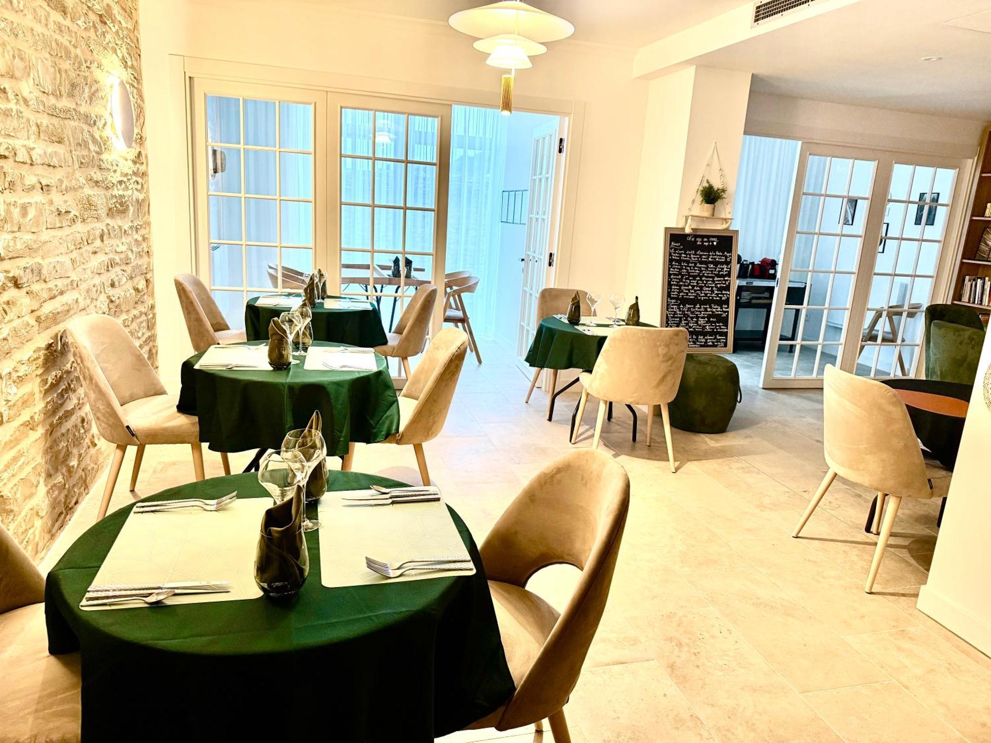 Particulier Adults Only Les Reveries Du Clos Degustation Et Diner Sur Reservation 5*